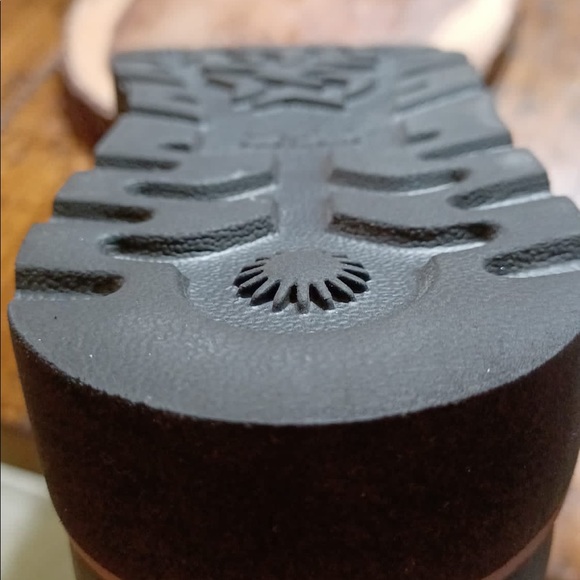 Ugg Noira Calf Boots - Picture 6 of 8